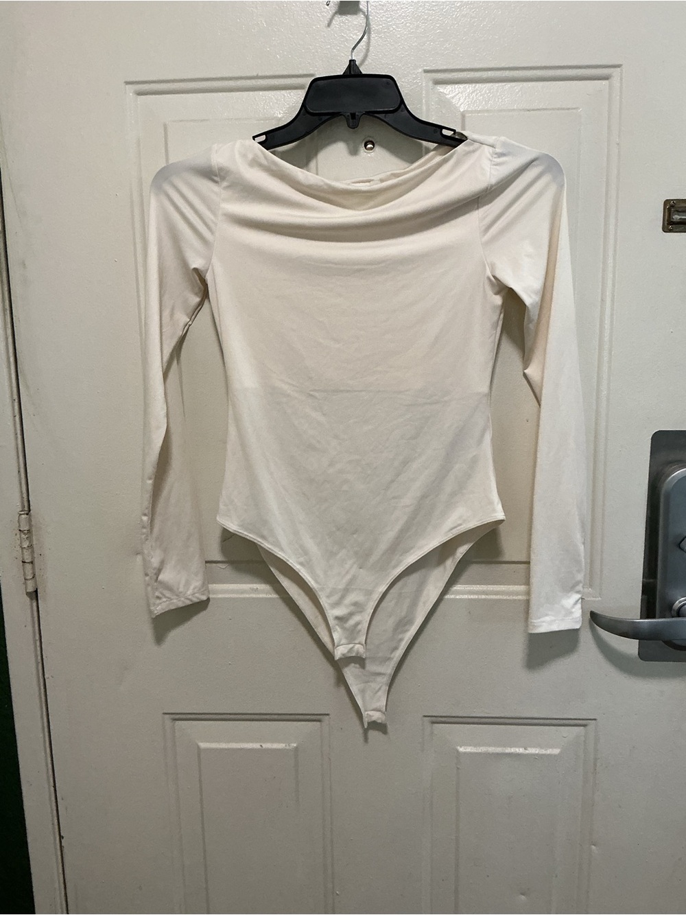 H&M White Long Sleeve Scoop Neck Bodysuit
